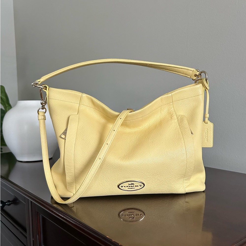 Coach large scout gone in pebble leather
